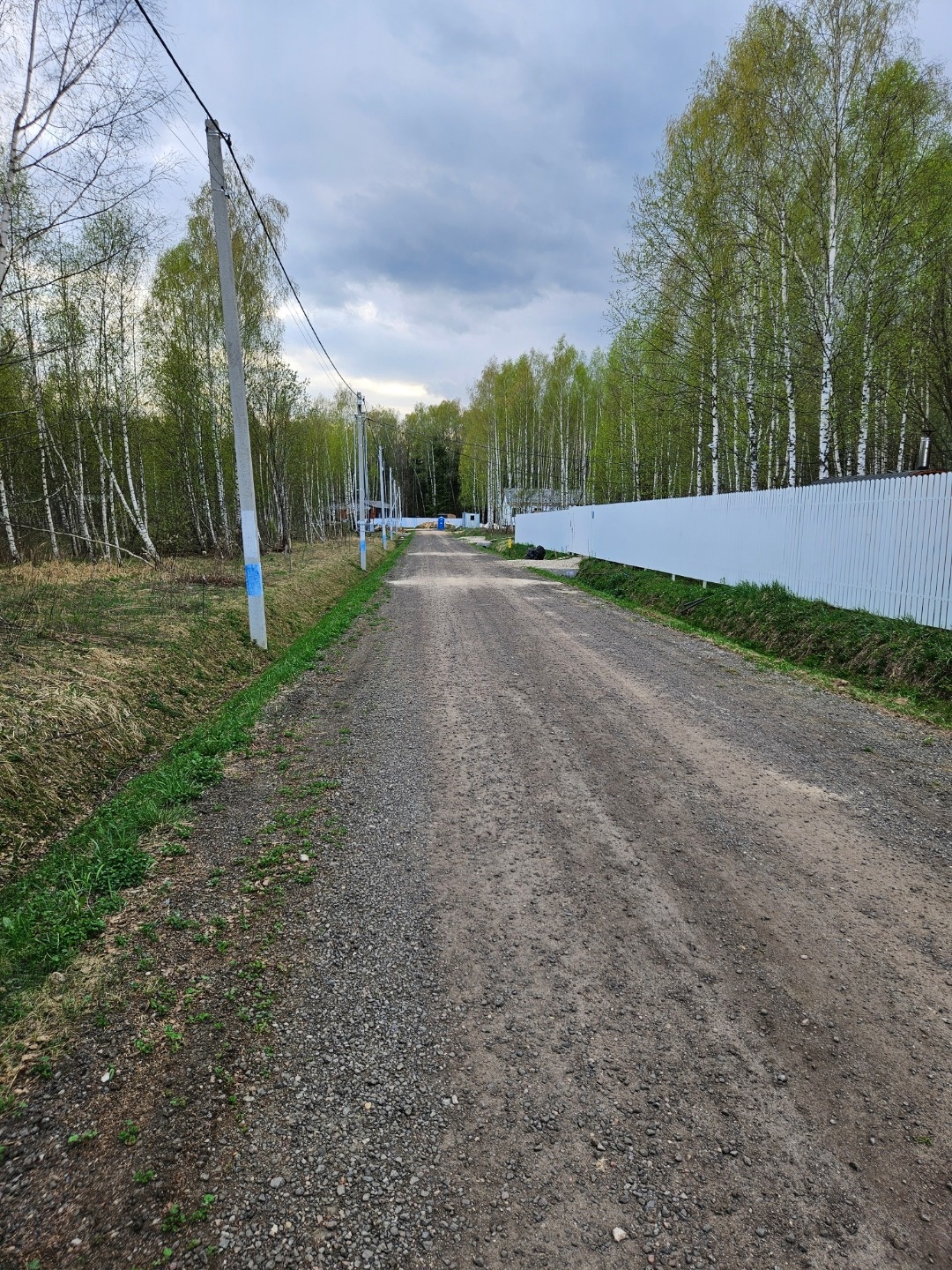 Продаётся земельный участок в КП Лаос-Парк Чеховского района.  Участок 6,2 сотки. Огороженная территория,  охрана, дороги построены, электричество по границе,  газ по границе посёлка. Соседи построились. Более подробная информация на сайте поселка.
