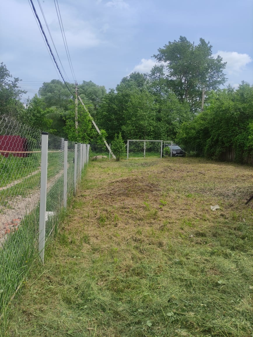 Продается земельный Участок ИЖС в Чеховском районе , площадь 21 сотка , для строительства загородного дома, а так же есть на участке место для бани. Можно и 2 дома для родителей и для себя построить. 
Учаток ищет своих новых хозяев!!! Для большой дружной семьи и не только. 

Свет 15 кВт . Колодец ря