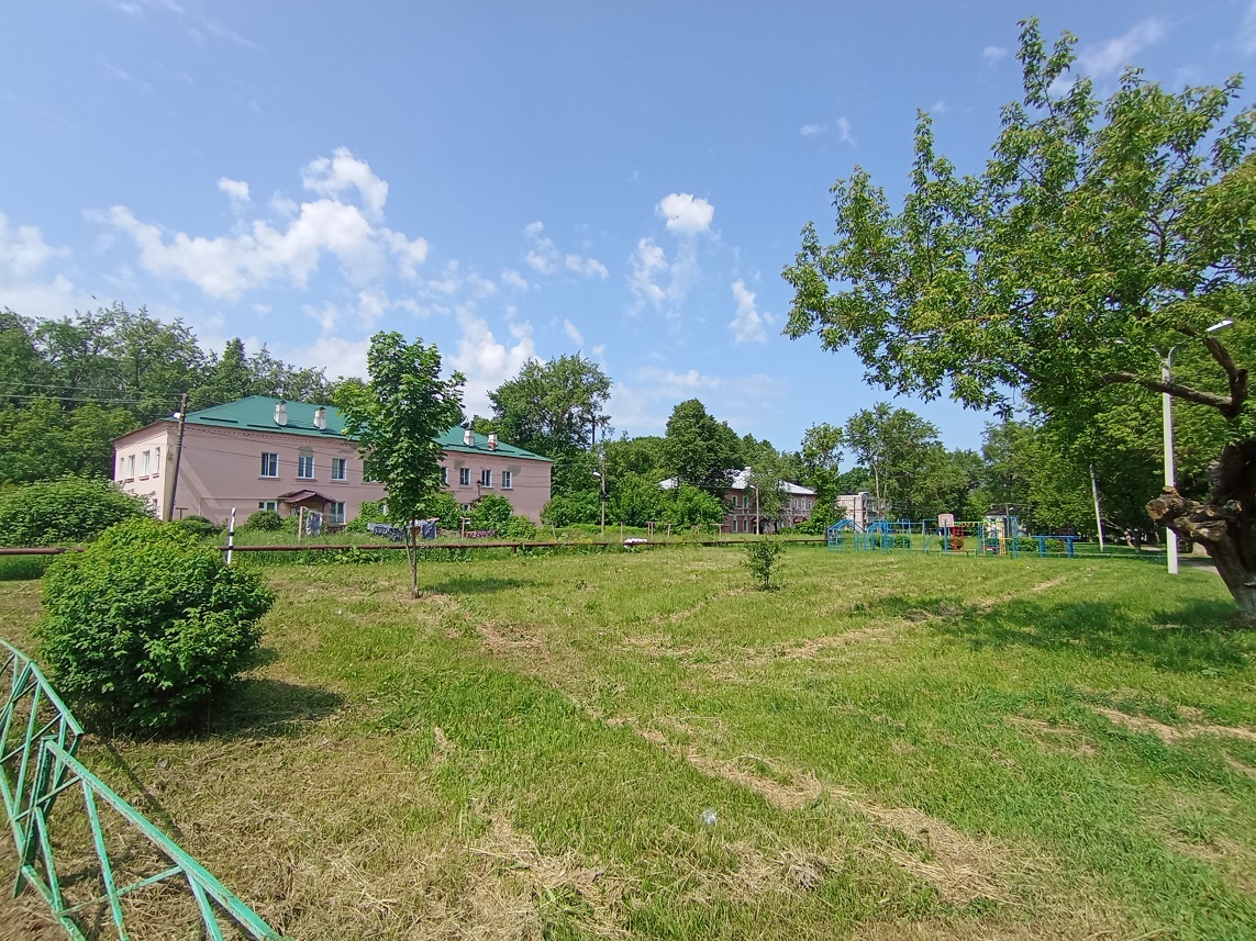 Продаётся 1-комнатная квартира в п. Васькино ( Чехов, Московская область ).
52 км. от МКАД по Симферопольскому шоссе - выезд на трассу без заезда в Чехов.
Тихий двор без шума магистралей. В шаговой доступности магазины, д/ сад, школа, аптека, кафе, почта, детские и спортивные площадки. 
Квартира общ