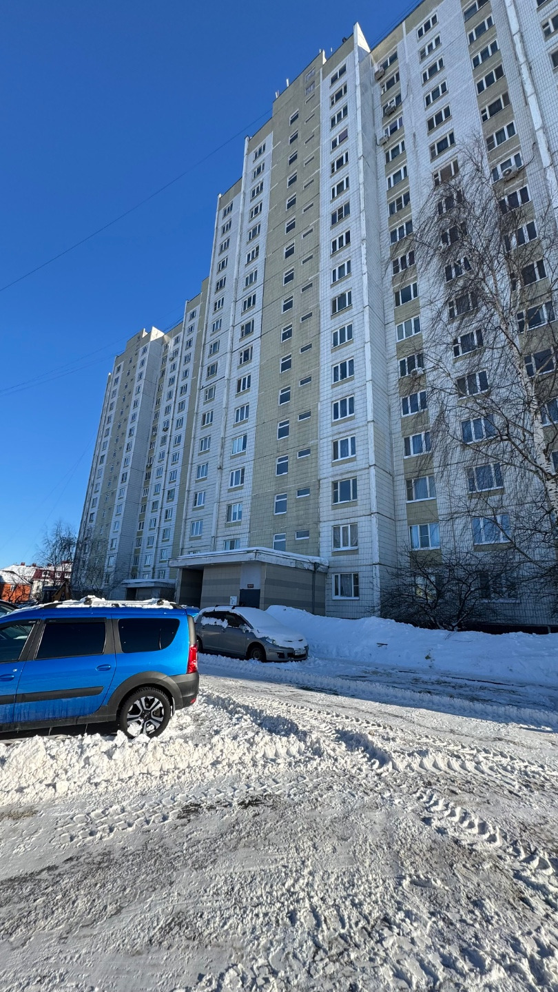 
ПРОСТОРНЫЕ КОМНАТЫ! РАЗДЕЛЬНЫЙ С/У! КУХНЯ 12 М!

Продается отличная 3-комнатная квартира в хорошем состоянии на 15 этаже в 17 этажном доме, площадь 74,3

- Комнаты раздельные, очень  просторные.
-Кухня: 12 кв. м — полноценное пространство для семейных обедов и ужинов.
-Санузел: Раздельный, что очен