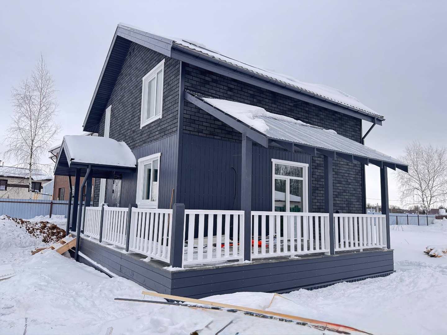 Продаётся стильный, уютный, тёплый ДОМ 150 кв.м +Терраса просторная, участок 7,5 соток ( ИЖС) в Чеховском районе деревня Поповка. Никаких взносов это деревня. газ по границе участка.

•Продуманная до мелочей планировка.
• котел электрический, стяжка+ водяной теплый пол. 
•Фундамент: Ж/Б сваи 

•Прос