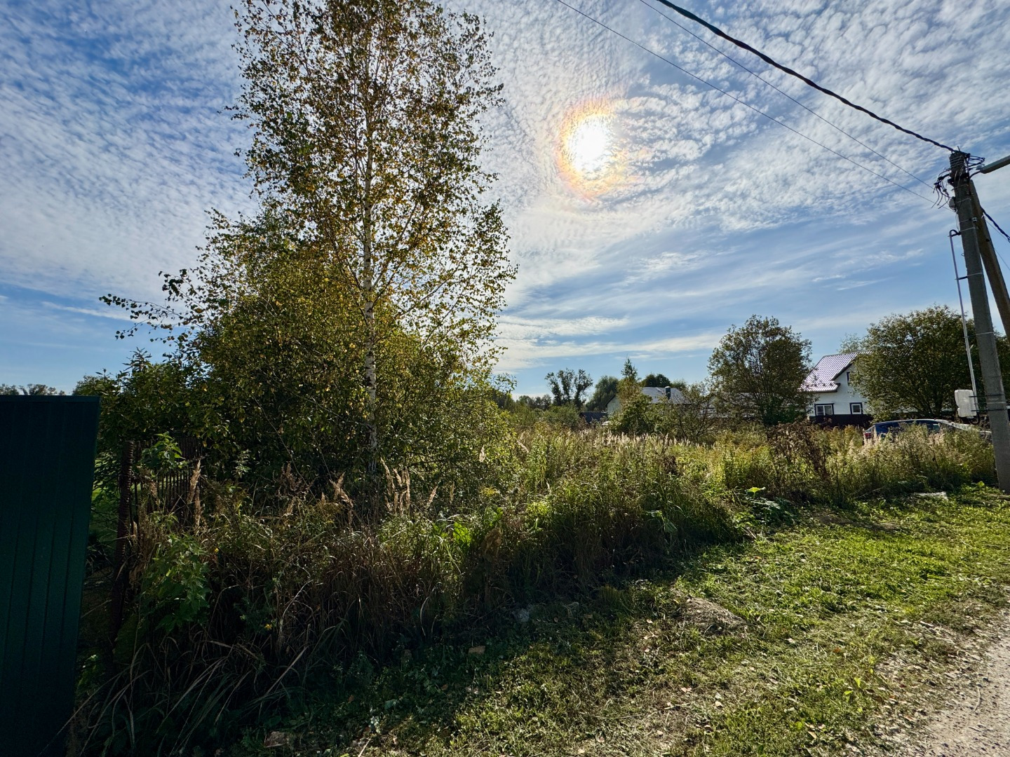 Продается отличный Земельный участок в деревне Пешково.
Участок с 3-х сторон обнесен забором.
Автобусная остановка в пешей доступности.
Газ по границе участка.
Торг реальному покупателю.
